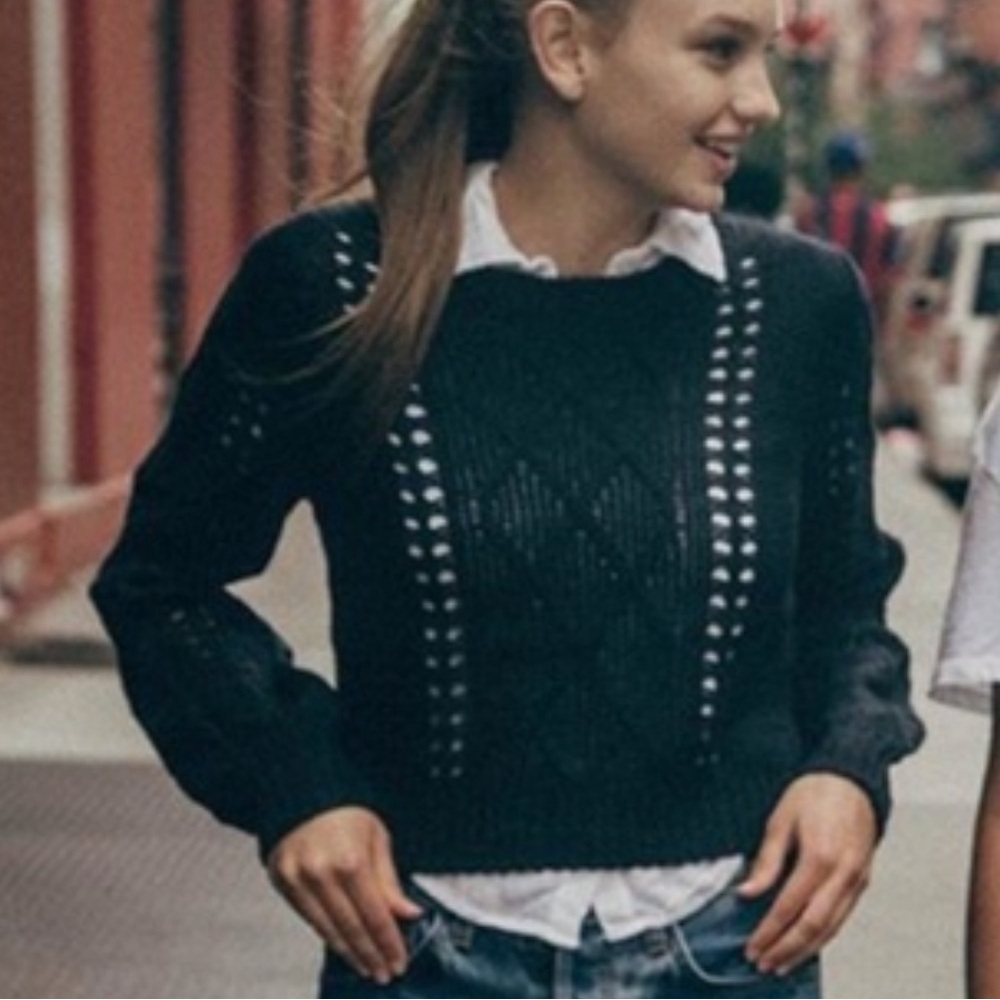 RARE Brandy Melville Lynn Cable Knit Sweater